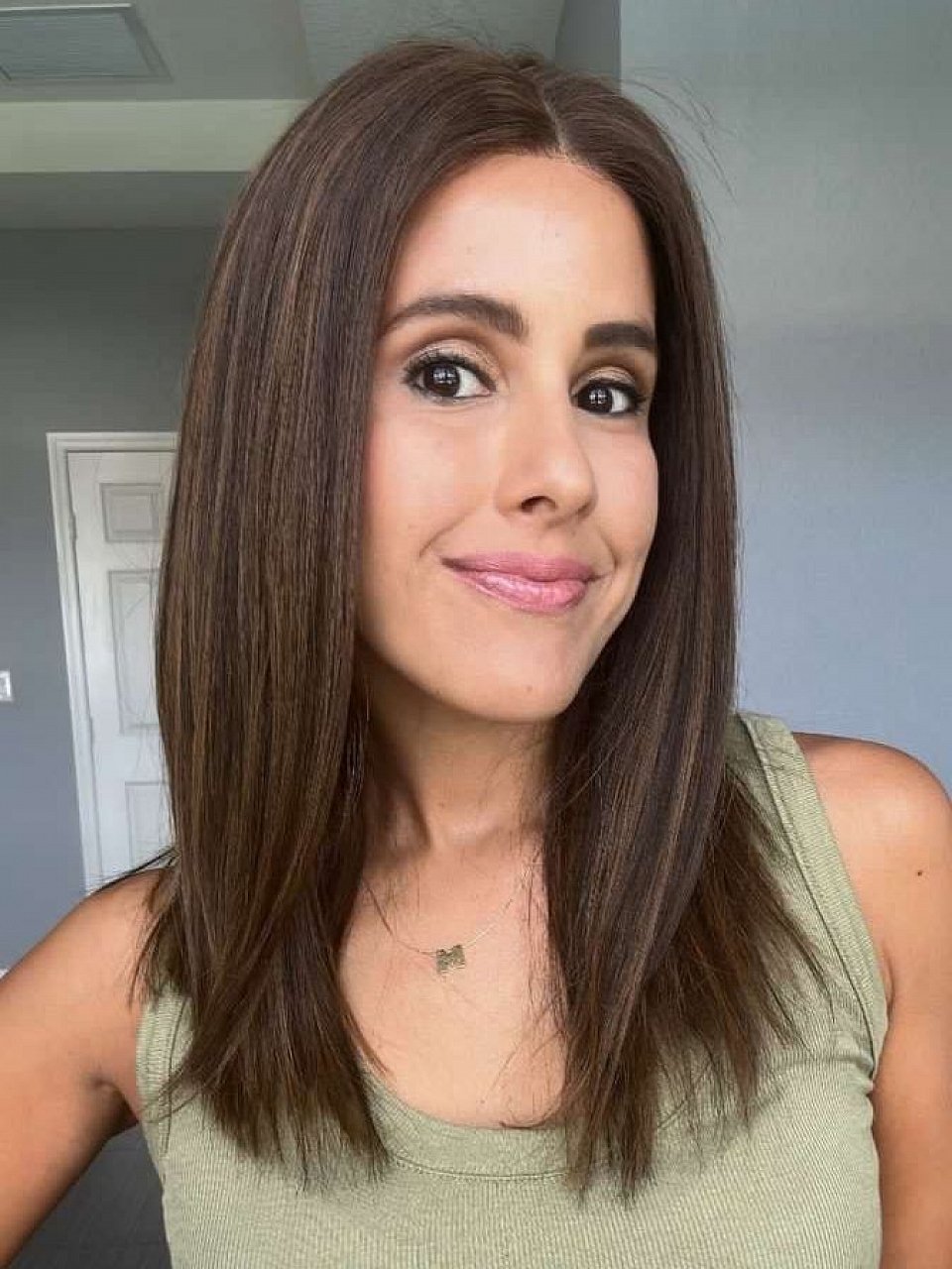 Cute Medium Brown Short Bob Invisible Lace Premium Human Hair Wig - Image 4